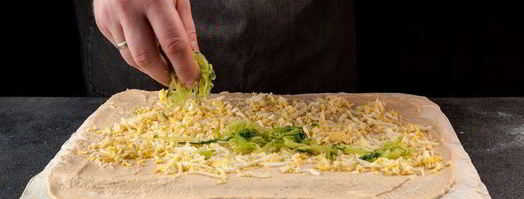 закусочные рулетики с паштетом из лосося. Шаг 5