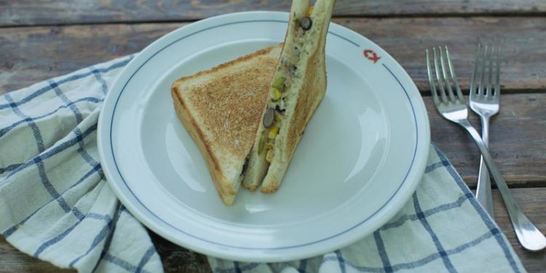 Сэндвич с тунцом