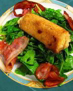 Сыр, зажаренный в сухарях