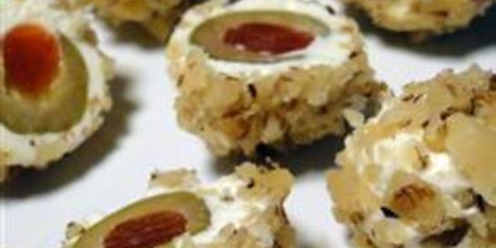 Сырные шарики с оливками