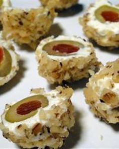 Сырные шарики с оливками