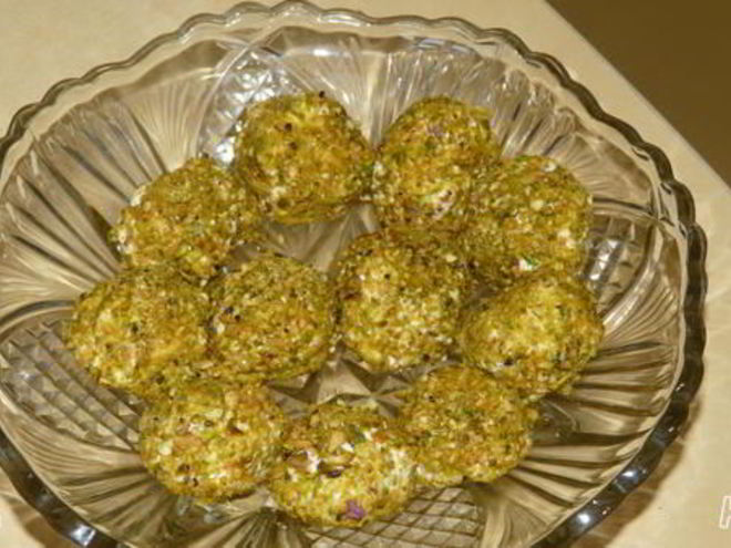 Рецепт сырных шариков с виноградом