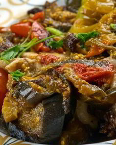 Сытный мясной аджапсандал