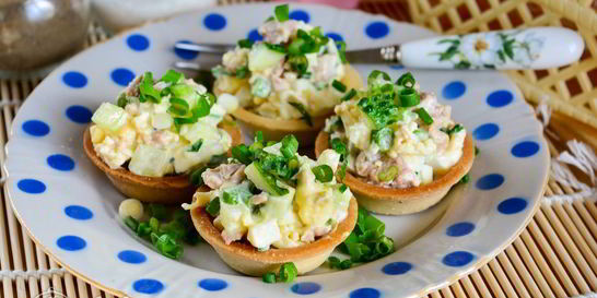 Тарталетки с печенью трески