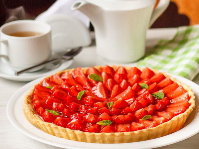 Рецепт клубничного тарта с заварным кремом