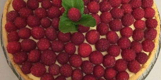 Малиновый тарт с заварным кремом