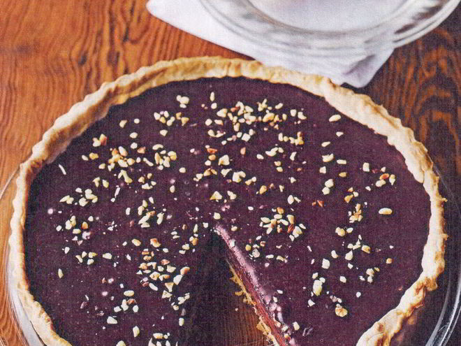 Рецепт шоколадного тарта с фундуком и медом