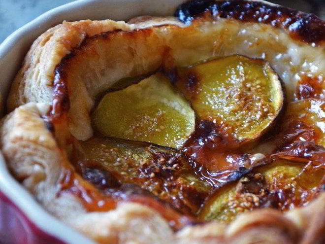 Рецепт тарта с инжиром и сыром камамбер