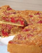 Тарт с малиной и кедровыми орешками