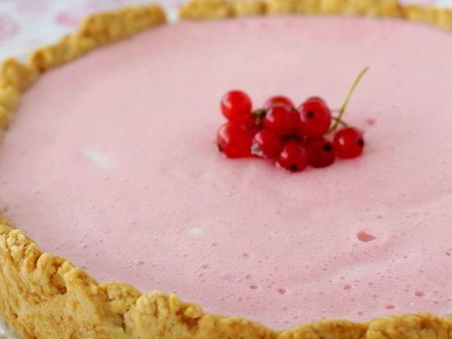 Рецепт тарта с самбуком из красной смородины