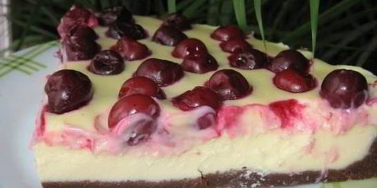 Тарт с творогом и вишней