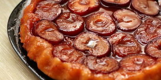 Тарт татен со сливами