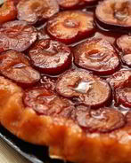 Тарт татен со сливами