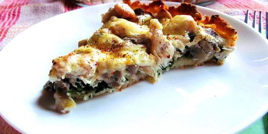 Тарт Взлетная полоса со шпинатом, курицей и грибами