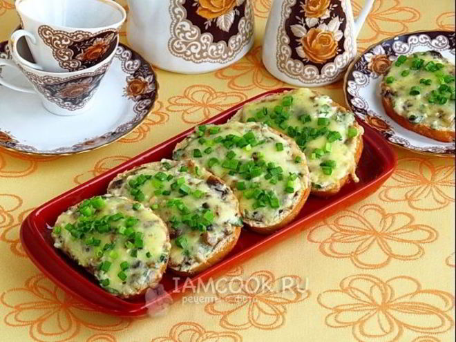 Рецепт тартинок с грибами и творогом