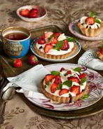 Тартинки с клубникой в сырно-сливочном креме