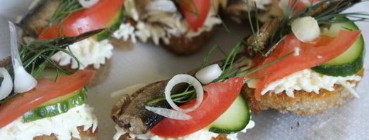 тартинки с плавленным сыром и шпротами. Шаг 8