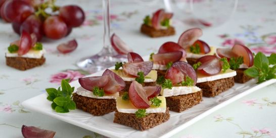 Тартинки с виноградом