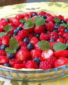 Ягодный тарт с ванильным заварным кремом