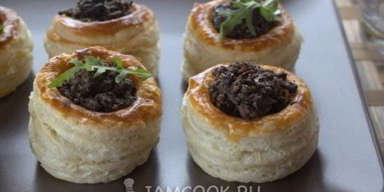 Волованы с грибами