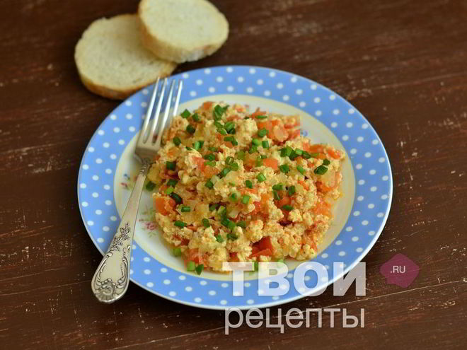 Рецепт яичницы с помидорами