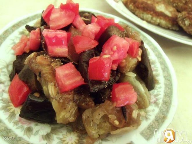 Рецепт закуски из баклажанов с огурцами и специями