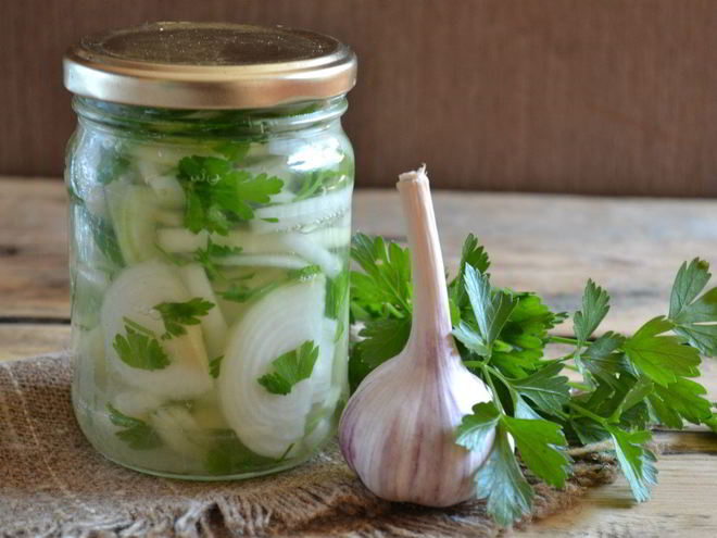 Рецепт закуски из лука на зиму