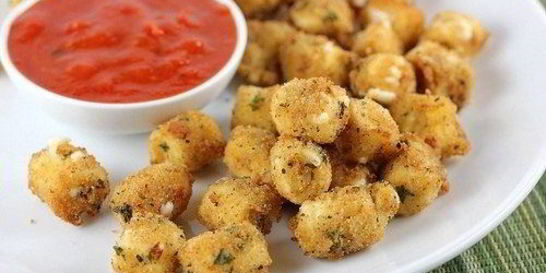 Закуска из моцареллы в панировке