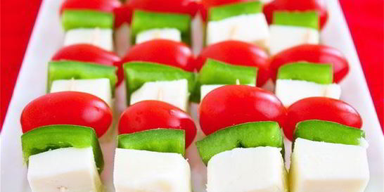 Закуска на шпажках на Новый год