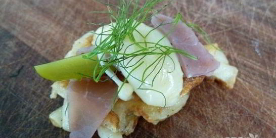 Закуска с маринованными огурцами