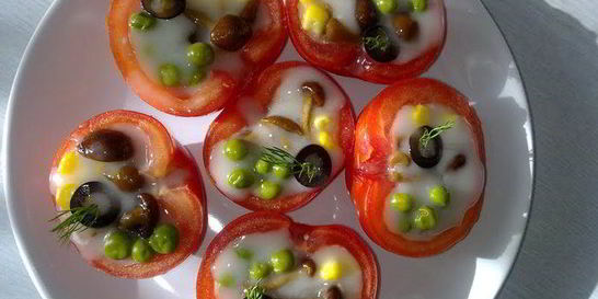 Заливные помидоры с грибами