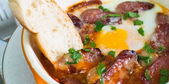 Запеченные яйца по-тоскански