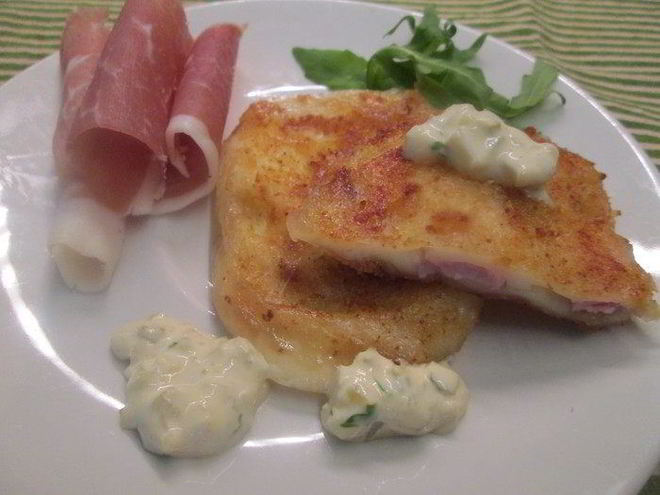 Рецепт жареного сыра с начинкой из бекона